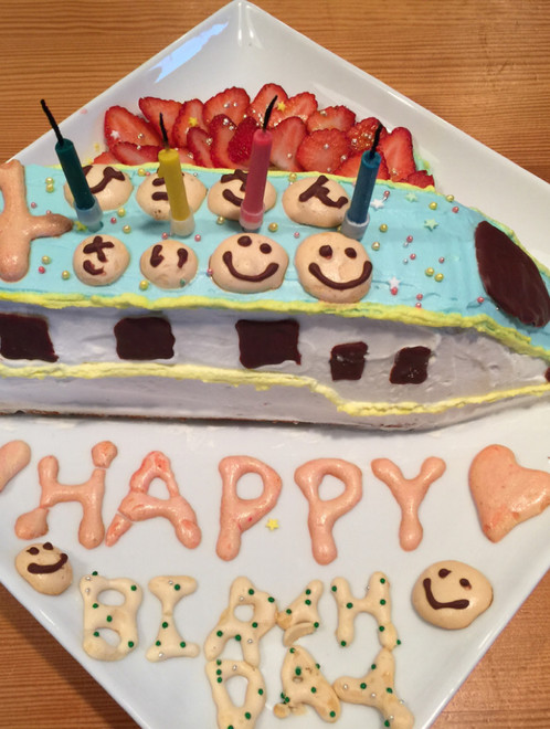 バラの花束3D立体型ケーキ　父の日　スイーツ プチプギフト　誕生日　バースデーケーキ パーティ サプライズ キャラクターケーキ 還暦 お祝い 結婚記念日　母の日　父の日　おうち時間