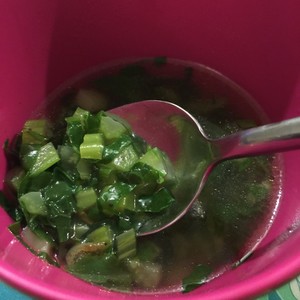 カリフラワーの葉っぱのコンソメスープ レシピ 作り方 By Tiritumo クックパッド 簡単おいしいみんなのレシピが358万品