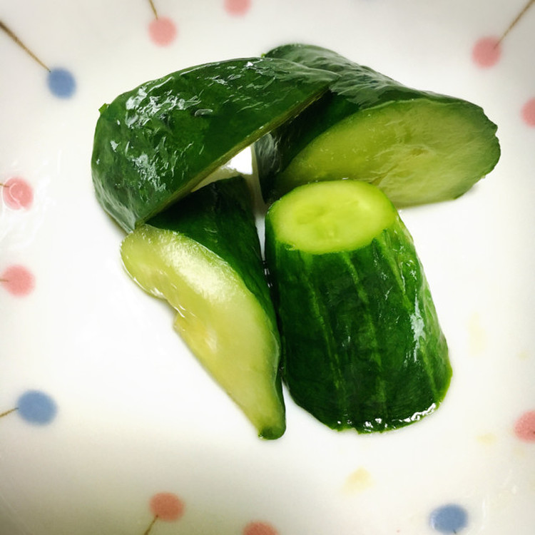 きゅうりのめんつゆ浅漬け レシピ 作り方 By 太陽星人 クックパッド 簡単おいしいみんなのレシピが359万品