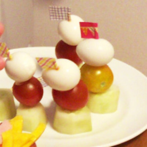 誕生日にいかが かわいいピンチョス レシピ 作り方 By 小町桜 クックパッド 簡単おいしいみんなのレシピが354万品