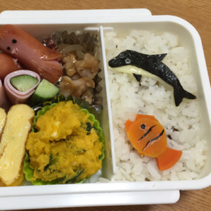 水族館遠足に イルカショーのキャラ弁 レシピ 作り方 By しゅんさや７７７ クックパッド 簡単おいしいみんなのレシピが349万品