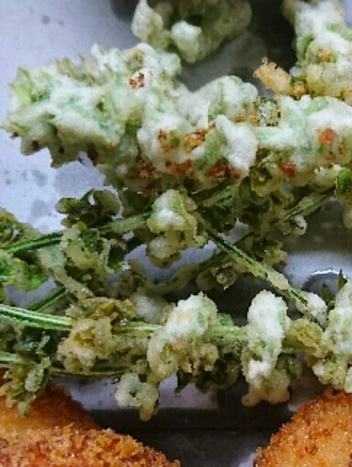 秋エコ バジルの実 花穂 の香り天ぷら レシピ 作り方 By Sweeterm クックパッド 簡単おいしいみんなのレシピが375万品