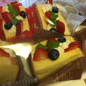 フルーツシフォン カットしてデコ レシピ 作り方 By Xxxbebexxx クックパッド 簡単おいしいみんなのレシピが357万品