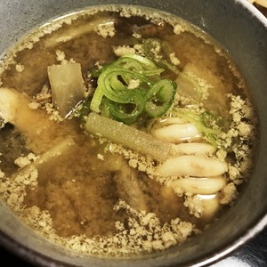 たら汁 絶品お味噌汁 富山朝日名物の再現 レシピ 作り方 By あんどろいど クックパッド 簡単おいしいみんなのレシピが361万品