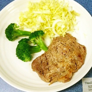 ローリエ風味のポークソテー レシピ 作り方 By まんまるらあて クックパッド 簡単おいしいみんなのレシピが358万品