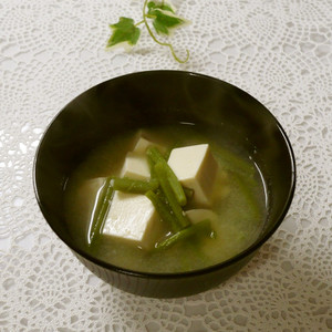 山菜みずの味噌汁 レシピ 作り方 By ガメコ クックパッド 簡単おいしいみんなのレシピが356万品
