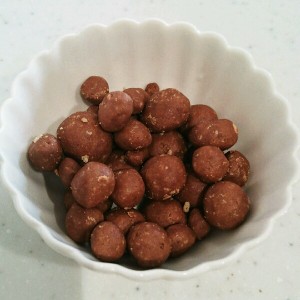振るだけ ｺｱﾗのﾏｰﾁでﾁｮｺﾎﾞｰﾙ レシピ 作り方 By Happyぁりす クックパッド 簡単おいしいみんなのレシピが358万品