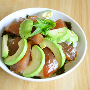漬けまぐろとアボカドとろろの丼 レシピ 作り方 By あずちもも クックパッド 簡単おいしいみんなのレシピが354万品