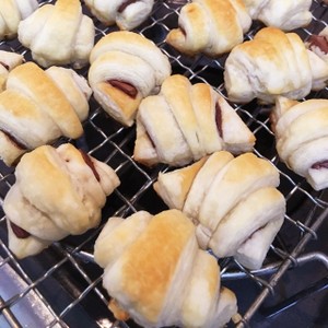 簡単チョコパイ クロワッサン風 レシピ 作り方 By さゆさママ クックパッド 簡単おいしいみんなのレシピが352万品