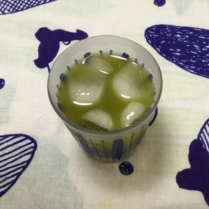 粉末緑茶で甘いアイスグリーンティー風 レシピ 作り方 By むらさめもんがら クックパッド 簡単おいしいみんなのレシピが364万品