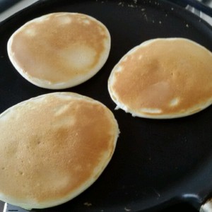 冷めてもふわふわパンケーキ 卵白消費 レシピ 作り方 By さーしゃ クックパッド 簡単おいしいみんなのレシピが355万品