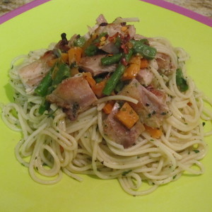 グリルチキンのパスタ ハーブ風味 レシピ 作り方 By うっひー クックパッド 簡単おいしいみんなのレシピが373万品