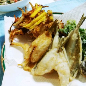 簡単 丸亀製麺風ふわふわサクサクかき揚げ レシピ 作り方 By Airi Mama クックパッド 簡単おいしいみんなのレシピが356万品