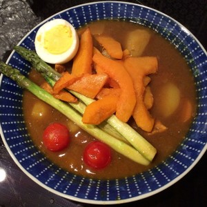 素揚げ野菜たっぷりのあっさりスープカレー レシピ 作り方 By コゲコゲパン クックパッド 簡単おいしいみんなのレシピが359万品