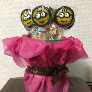アイシング ミニオンクッキー レシピ 作り方 By Kao1111 クックパッド 簡単おいしいみんなのレシピが352万品