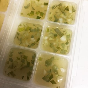 離乳食に便利 冷凍味噌汁キューブ レシピ 作り方 By Yu クックパッド 簡単おいしいみんなのレシピが351万品