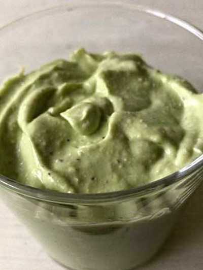 クリーミーアボカドヨーグルトディップのレシピ