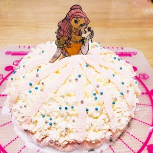 美女と野獣 ベル のプリンセスケーキ レシピ 作り方 By Noripetit クックパッド 簡単おいしいみんなのレシピが353万品