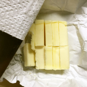 バター大さじ１の切り方 レシピ 作り方 By Tjacinto クックパッド 簡単おいしいみんなのレシピが349万品
