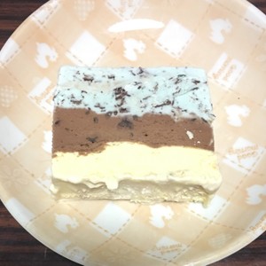 牛乳パックで 簡単アイスケーキ レシピ 作り方 By Namichanママ クックパッド 簡単おいしいみんなのレシピが350万品