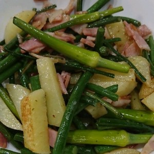 にんにくの芽 つぼみと新じゃがの炒め物 レシピ 作り方 By ちっちゃなむーたん クックパッド 簡単おいしいみんなのレシピが353万品