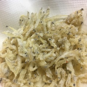 白魚の唐揚げ レシピ 作り方 By 春田のレシピ クックパッド 簡単おいしいみんなのレシピが364万品