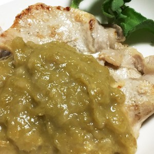 ルバーブソース 豚肉や鶏肉に添えて レシピ 作り方 By A Smile クックパッド 簡単おいしいみんなのレシピが357万品