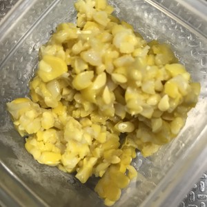 離乳食 とうもろこしの薄皮取り レシピ 作り方 By 緑茶ジル クックパッド 簡単おいしいみんなのレシピが360万品