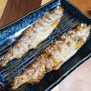 アマゴの塩焼き レシピ 作り方 By ｄａｉｆｕｋｕ６ クックパッド 簡単おいしいみんなのレシピが362万品