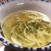 きゅうりとタマネギの冷たい韓国風スープ