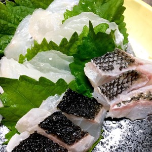 メジナ グレ の皮霜造り 湯引き レシピ 作り方 By ニャゴめし食堂 クックパッド 簡単おいしいみんなのレシピが368万品
