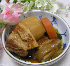 スロークッカーで作った豚肉とガンジュール（ピジョンエンドウ）のシチューのレシピ