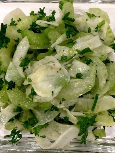 フェンネルとセロリのサラダのレシピ