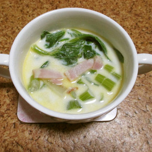 セロリの葉が主役 あったかミルクスープ レシピ 作り方 By Poconaco クックパッド 簡単おいしいみんなのレシピが357万品