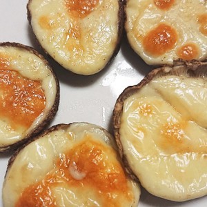 しいたけチーズ焼き レシピ 作り方 By ｽｶｲﾌｨｯｼｭ クックパッド 簡単おいしいみんなのレシピが360万品