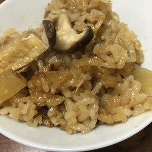 マグロフレーク缶で炊き込みご飯 レシピ 作り方 By てんちゃ 彡 クックパッド 簡単おいしいみんなのレシピが370万品