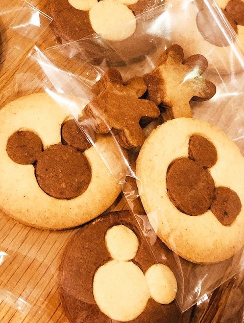 型抜きクッキー ミッキー レシピ 作り方 By Chisato クックパッド 簡単おいしいみんなのレシピが375万品