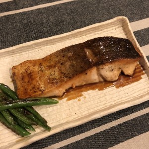 ます 鱒 のムニエル バター醤油風味 レシピ 作り方 By ともっぴ夫婦 クックパッド 簡単おいしいみんなのレシピが366万品