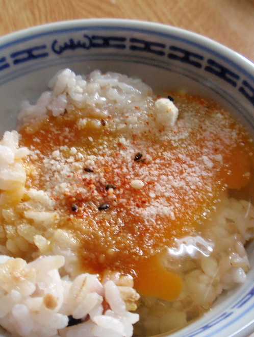 焼肉のタレde卵かけご飯 レシピ 作り方 By Ryokoboo クックパッド 簡単おいしいみんなのレシピが375万品