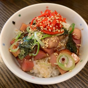 ハムの詰め合わせで作るチャーシュー丼 レシピ 作り方 By しゅぶた クックパッド 簡単おいしいみんなのレシピが352万品