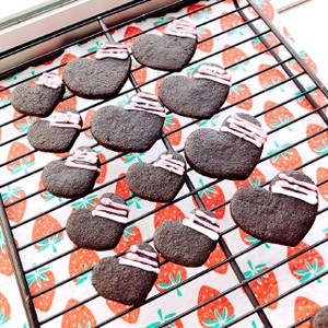 卵白と粉砂糖でアイシングクッキー レシピ 作り方 By Ayumtam クックパッド 簡単おいしいみんなのレシピが352万品