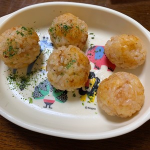 たこ焼き器でカリカリライスボール レシピ 作り方 By Maikooc クックパッド 簡単おいしいみんなのレシピが352万品
