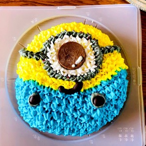 ミニオンケーキ ミニオン ケーキ レシピ 作り方 By まよりちゃん クックパッド 簡単おいしいみんなのレシピが355万品