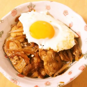 孤独のグルメ 風 しょうが焼目玉丼 レシピ 作り方 By モリボーノ クックパッド 簡単おいしいみんなのレシピが357万品