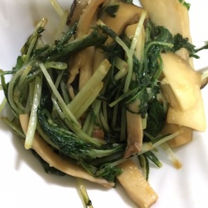 きのこと水菜のバター醤油炒め レシピ 作り方 By セーラームーン クックパッド 簡単おいしいみんなのレシピが360万品