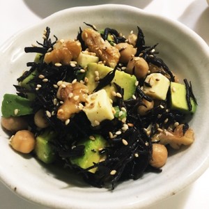 くるみ チーズ入り ひじきとお豆のサラダ レシピ 作り方 By Choco クックパッド 簡単おいしいみんなのレシピが360万品
