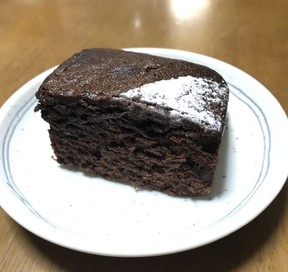 ファッジブラウニーカップケーキとピーナッツバターフロスティングのレシピ