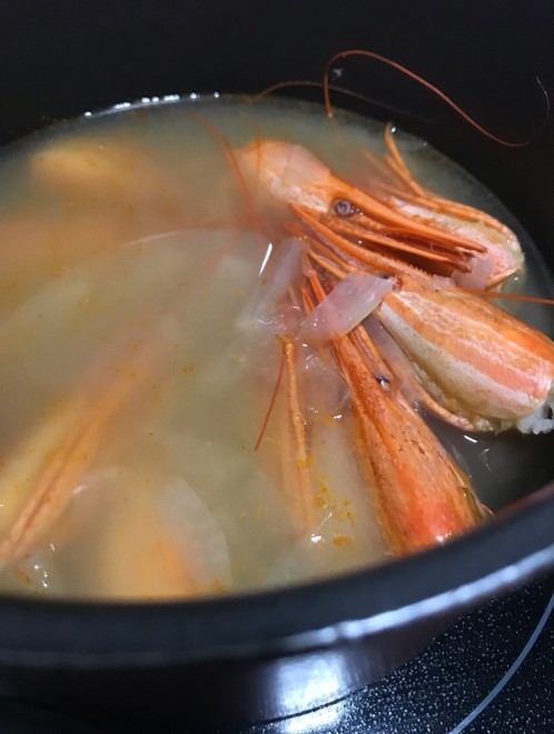 海老 北海シマエビ の味噌汁 レシピ 作り方 By クックgonbao クックパッド 簡単おいしいみんなのレシピが375万品