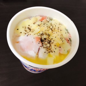 シーフードヌードル 牛乳 チーズ