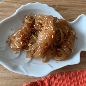 結び糸こんにゃくの醤油煮 レシピ 作り方 By 実月 クックパッド 簡単おいしいみんなのレシピが354万品